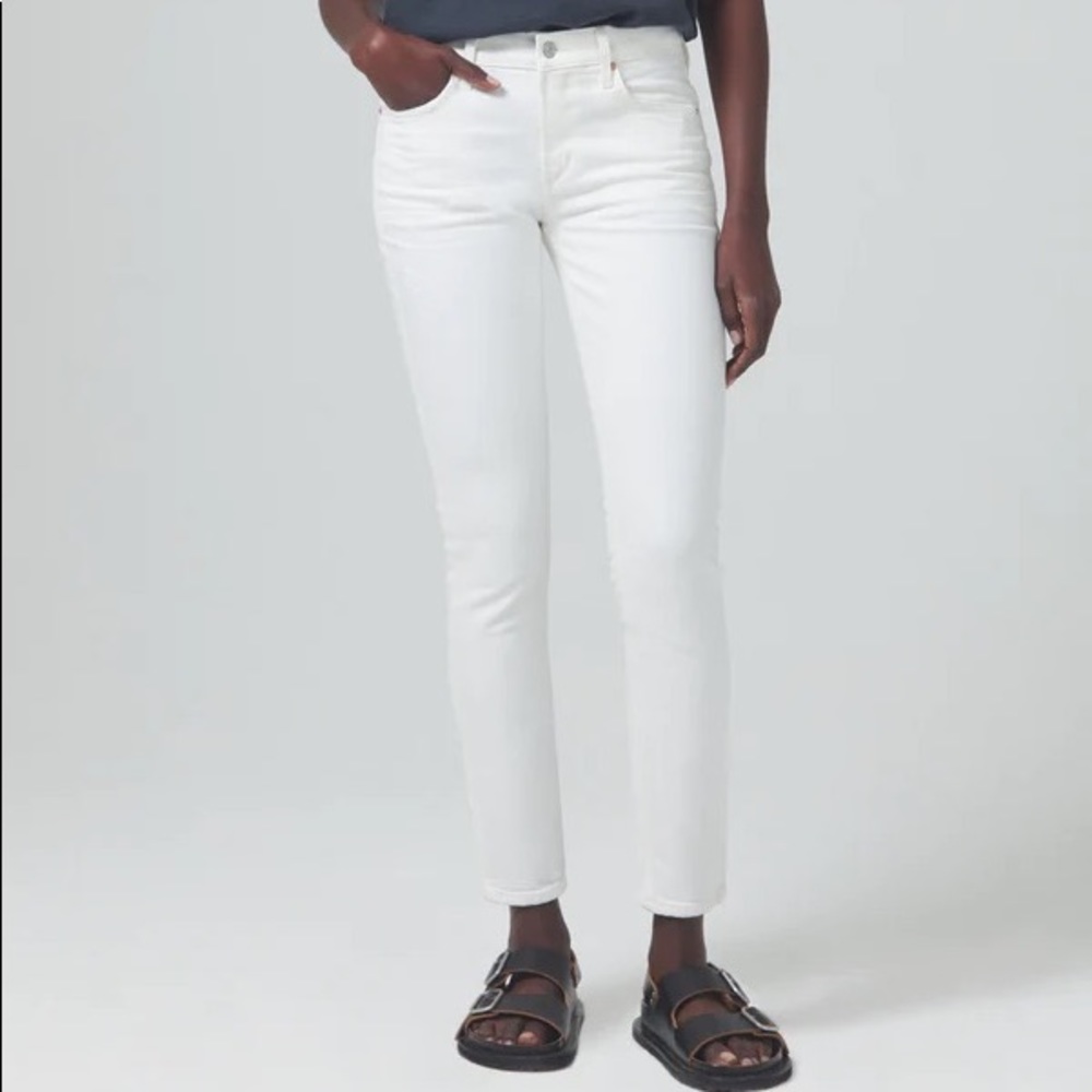 CITIZENS OF HUMANITY // “Elsa” mid-rise crop white jeans (26)